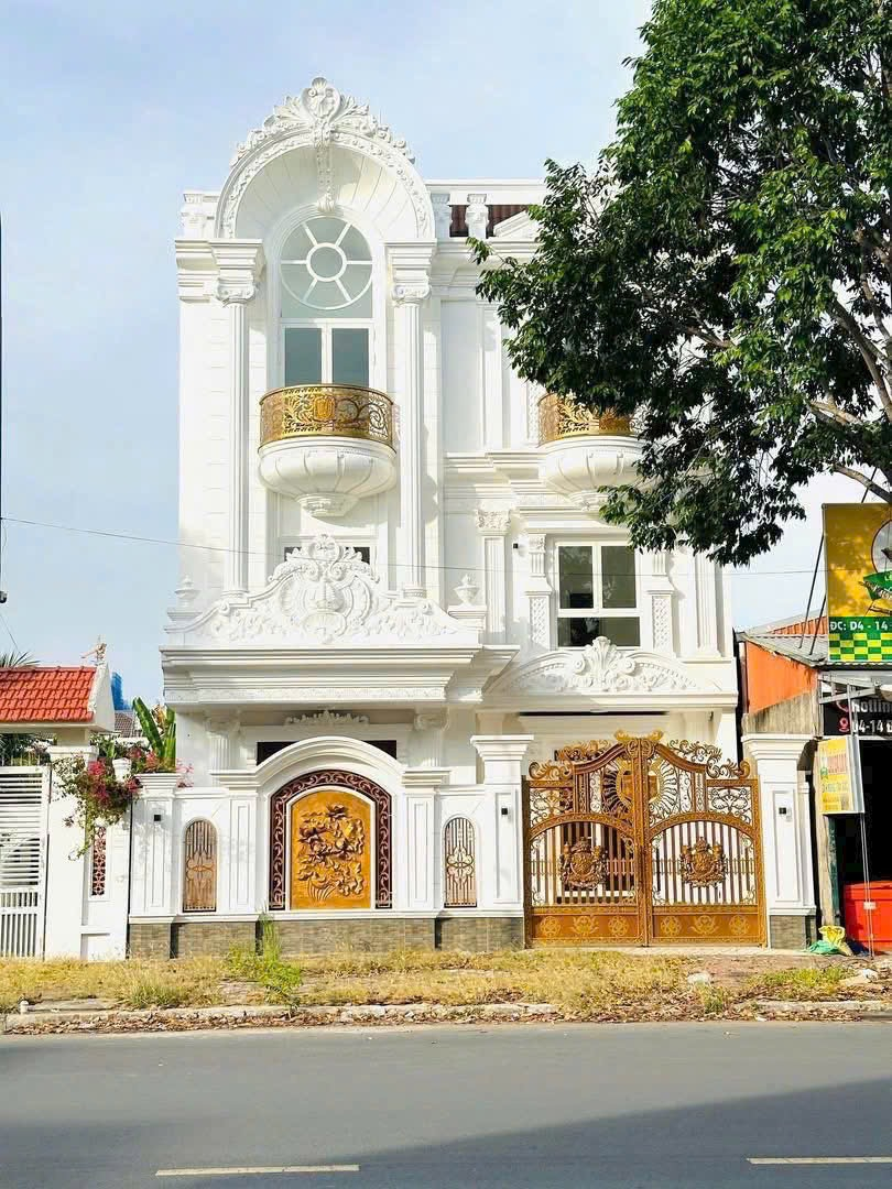 SIÊU PHẨM BIỆT THỰ MẶT TIỀN 1B KDC NAM LONG